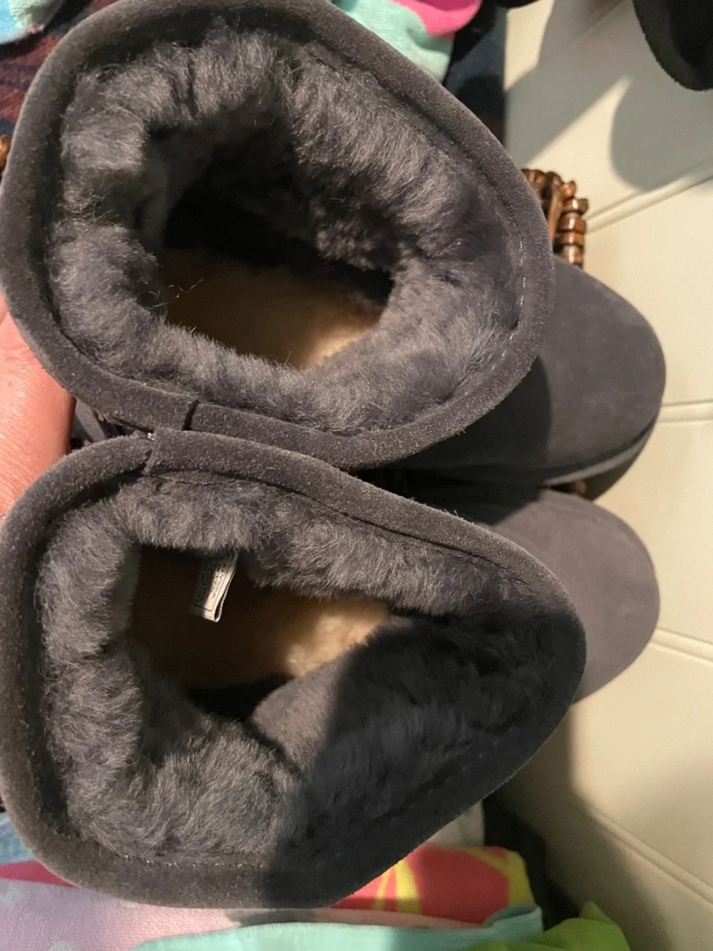 NEW Bearpaw Women’s Sheepskin Boots, 10